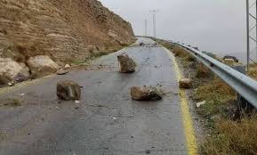 #عاجل..انهيارات تجبر على إغلاق طريق الموجب بالكرك