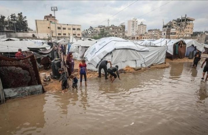 11 وفاة وانهيارات واسعة خلال المنخفض في قطاع غزة