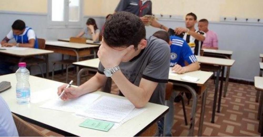 وشدد المشاركون على أهمية مواءمة المحتوى التعليمي مع الزمن المخصص له، وبما يراعي قدرات الطلبة والفروق الفردية بينهم، داعين وزارة التربية والتعليم إلى إعادة النظر في المنهاج وآليات تدريسه.