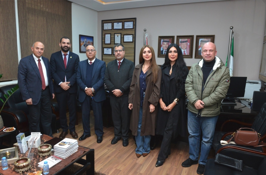 رئيس جامعة البترا يكرّم الإعلاميتين فرح وحلا يغمور تقديرًا لمسيرتهما المهنية المتميزة