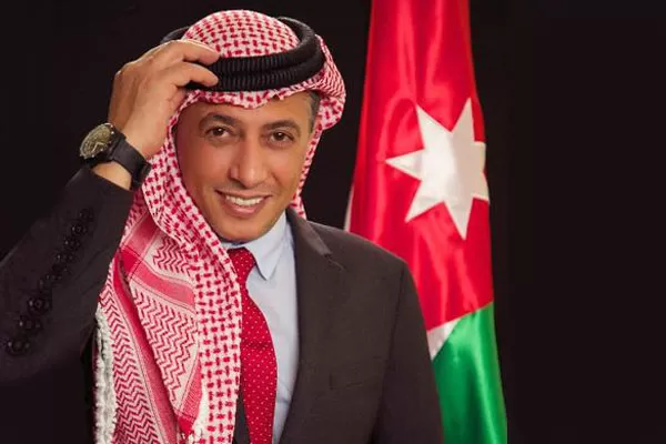 عمر العبداللات يستعد لغناء السلام الملكي في ختام كأس العرب