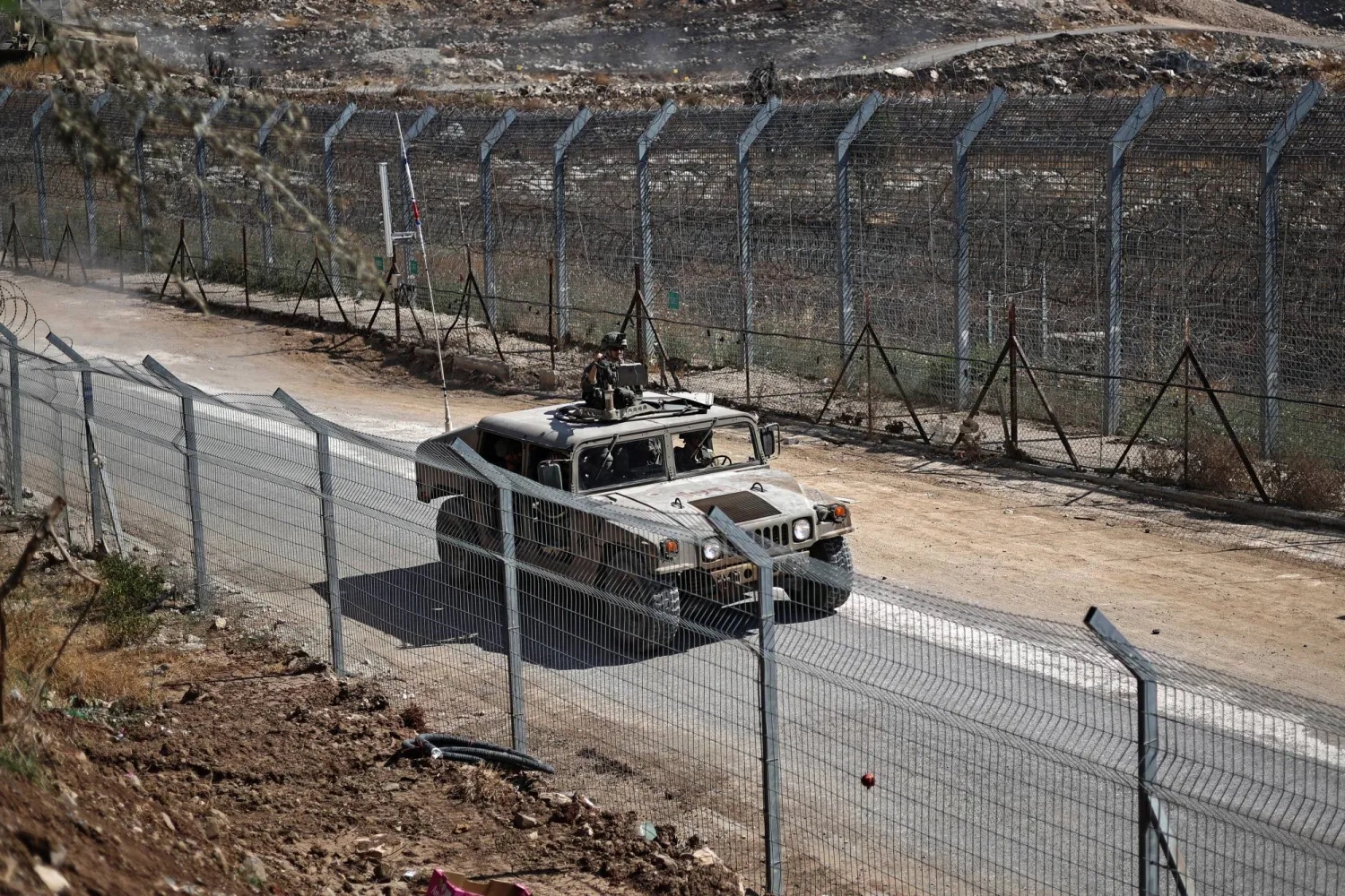 الجيش الإسرائيلي يعلن توقيف مشتبه سوري مرتبط بـ«داعش» خلال عملية ليلية جنوب سوريا