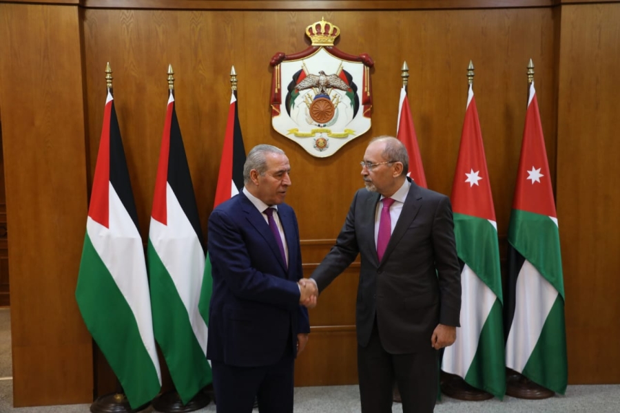 وزير الخارجية يلتقي نائب الرئيس الفلسطيني