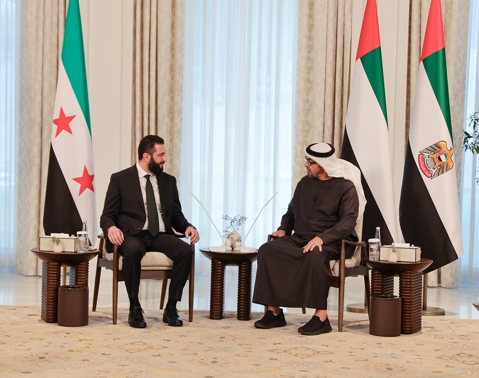 الشرع وبن زايد يبحثان تداعيات التصعيد العسكري في المنطقة