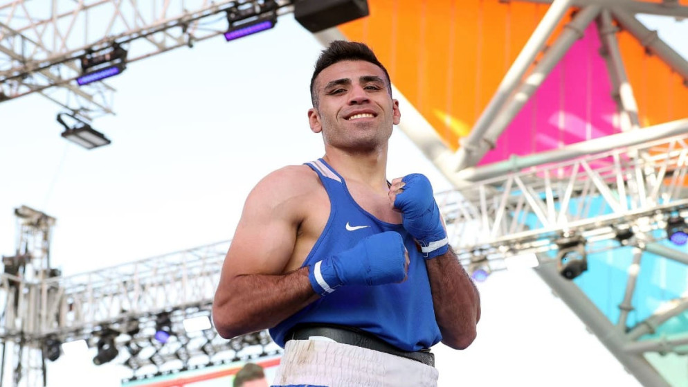 الملاكم الاردني حسين عشيش يضمن ميدالية في بطولة آسيا