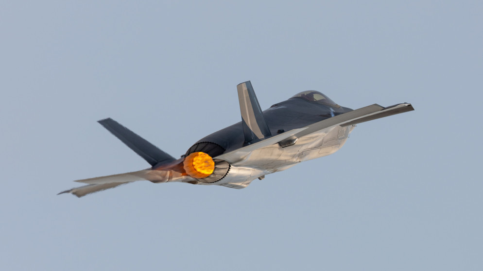 إيران تعلن تدمير أجسام طائرة خلال مهمة إنقاذ أميركية