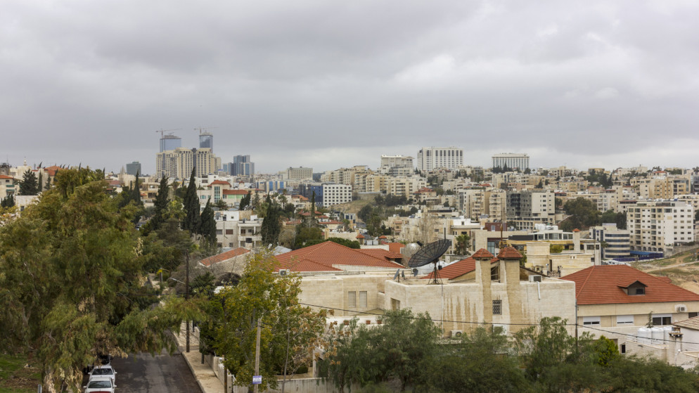 زخات مطرية وانخفاض الحرارة في الاردن