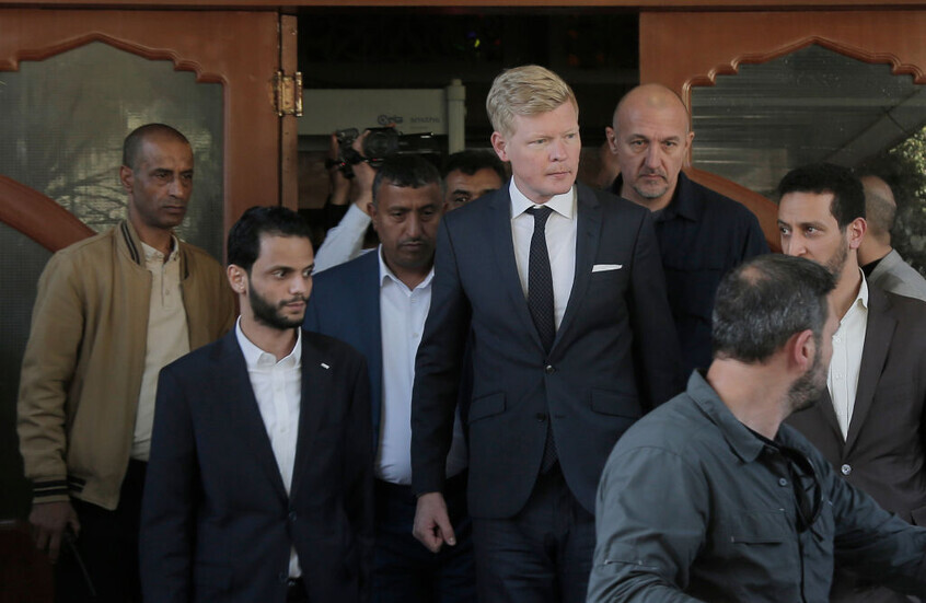 المبعوث الأممي يصل عدن لتعزيز السلام باليمن وسط مخاوف إقليمية