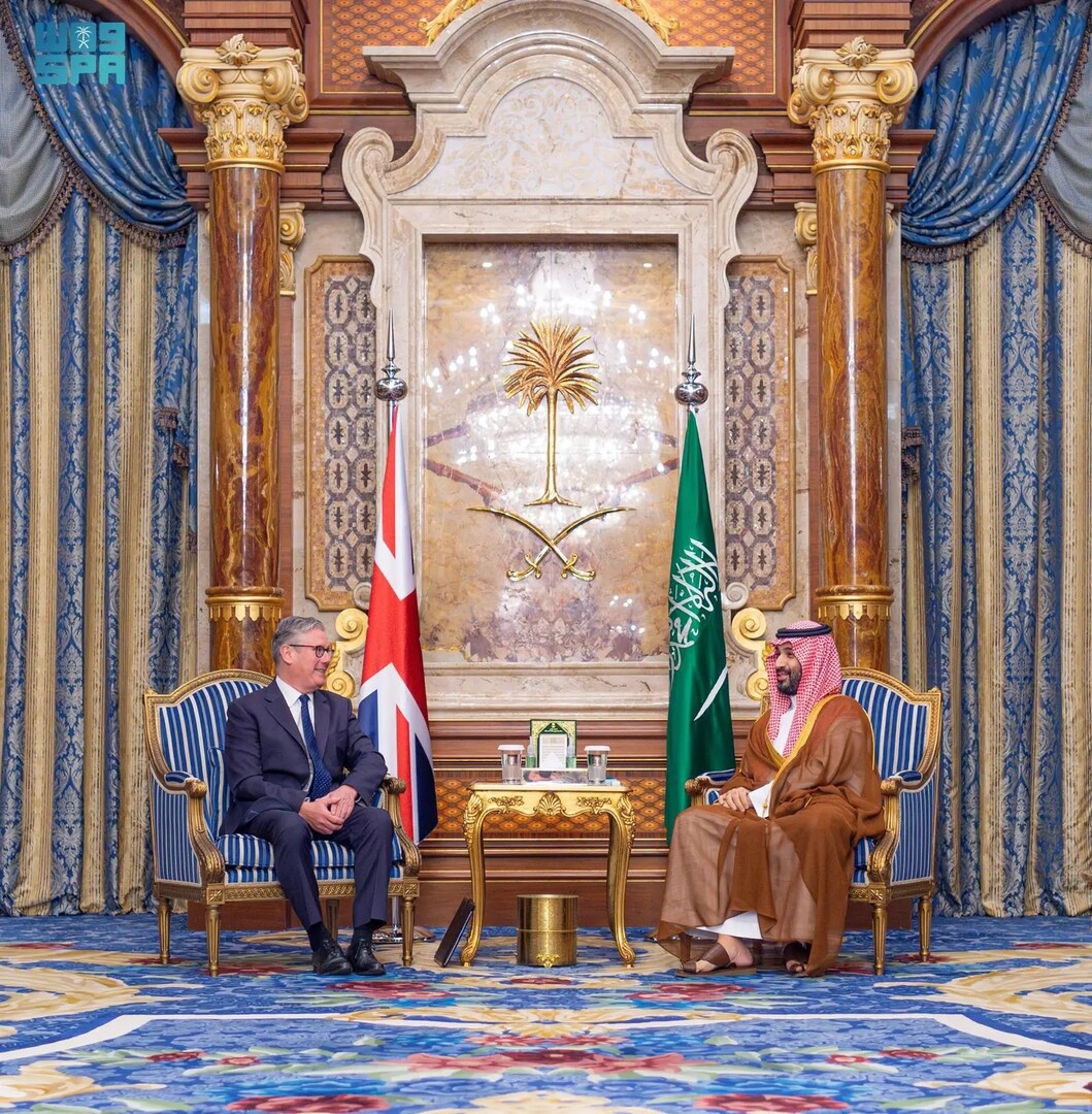 ولي العهد السعودي ورئيس الوزراء البريطاني يبحثان تطورات المنطقة وأمنها