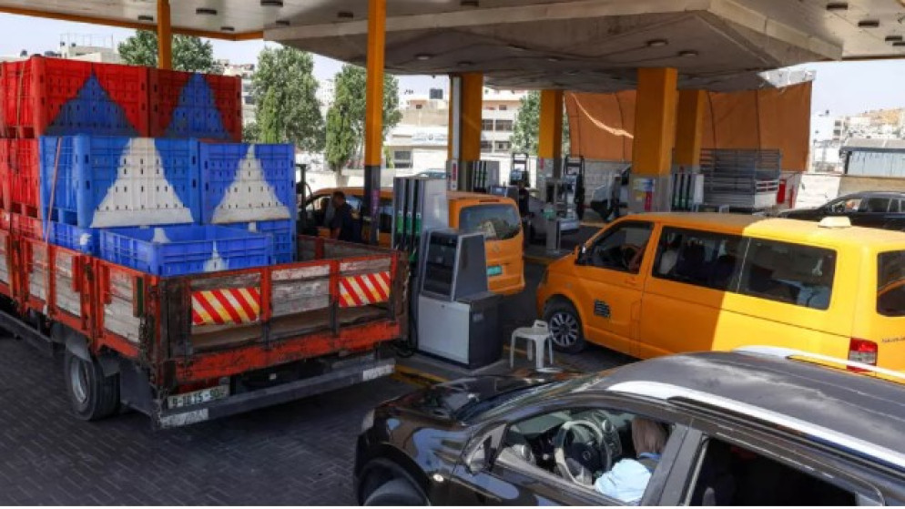 ارتفاع أسعار السولار في فلسطين مع استمرار إمدادات الطاقة