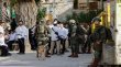 مستوطنون يهاجمون منازل فلسطينيين ويحرقون أراضي زراعية في نابلس